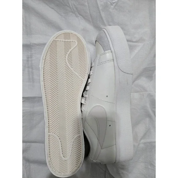 Nike Wmn's Blazer Low Platform Low Top Triple Sail Sneakers White Size 12 NWOB - Picture 5 of 6